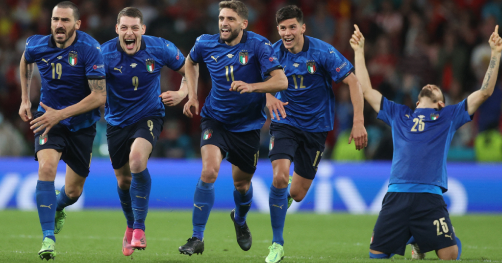 Shades of Blue: Manchester's dominance and refereeing controversies in Spain and Italy